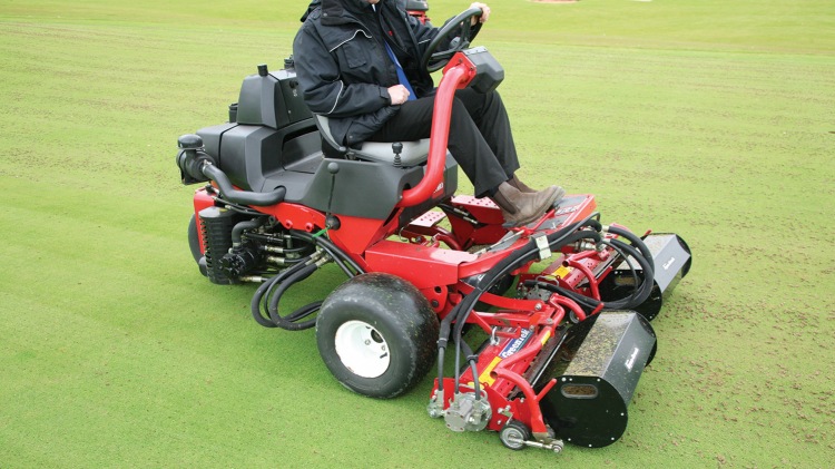 Dyna Brush Aeration Core Collector